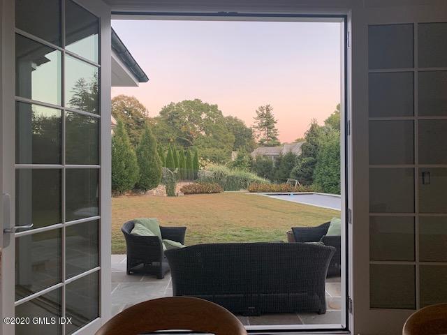 60 Club Road Riverside, CT 06878 - Photo 40 of 44 a outdoor space with patio