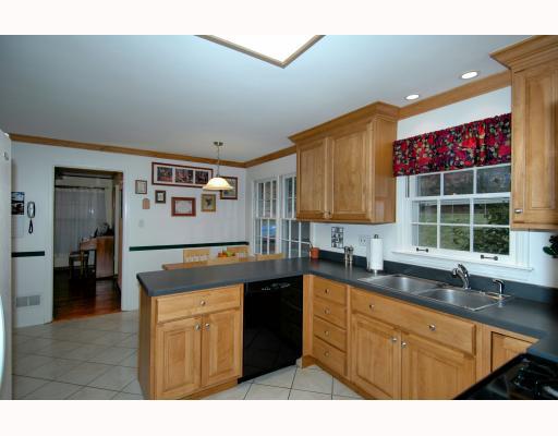 1872 Redcoach Road Allison Park, PA 15101 - Photo 17 of 18 Kitchen.