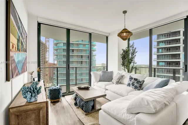 $8,500 | 1300 South Miami Avenue, Unit 2306, Miami, FL 33130