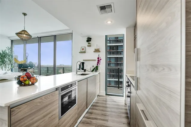 $8,000 | 1300 South Miami Avenue, Unit 2306, Miami, FL 33130