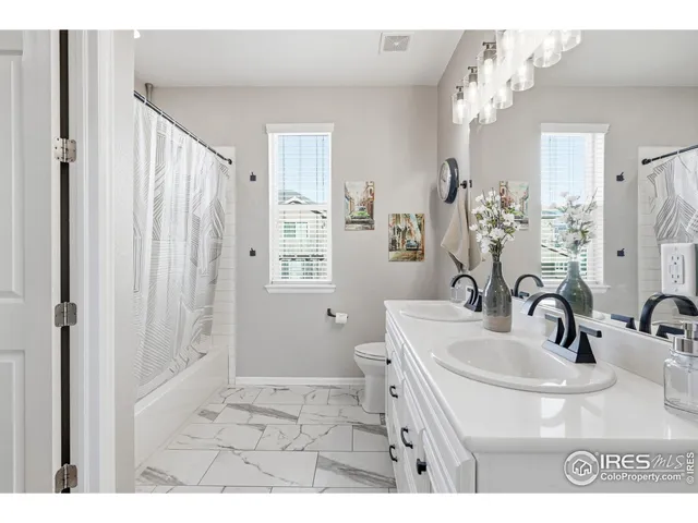 $575,000 | 16333 East 100th Way, Commerce City, CO 80022