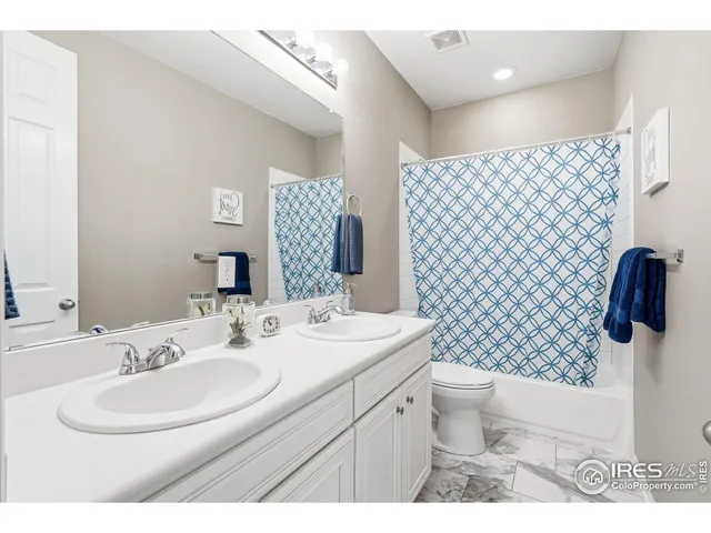 $575,000 | 16333 East 100th Way, Commerce City, CO 80022