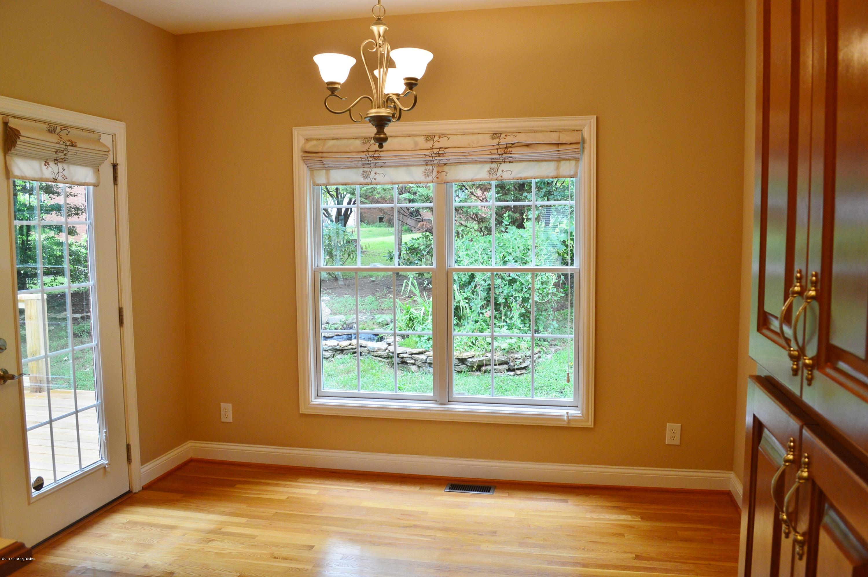 13403 Creekview Road Prospect, KY 40059 - Photo 10 of 34 Breakfast Nook offers view of the backyard