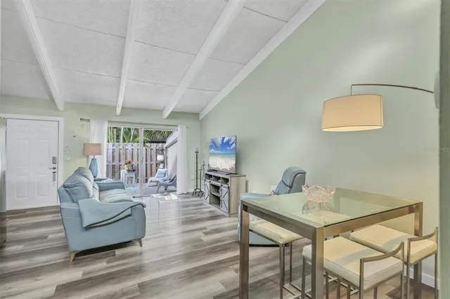 $149,900 | 500 North Jefferson Avenue, Unit C3, Sarasota, FL 34237