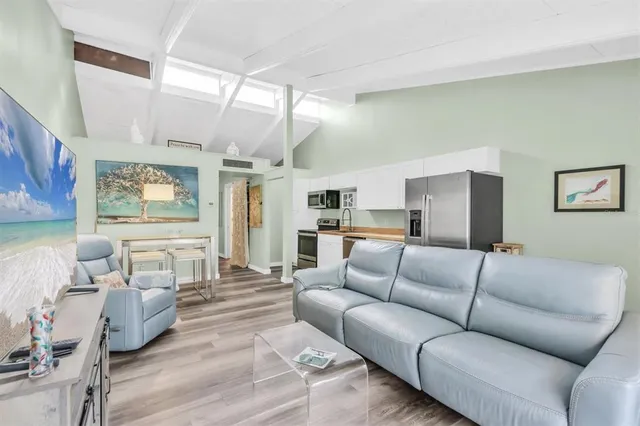 $149,900 | 500 North Jefferson Avenue, Unit C3, Sarasota, FL 34237