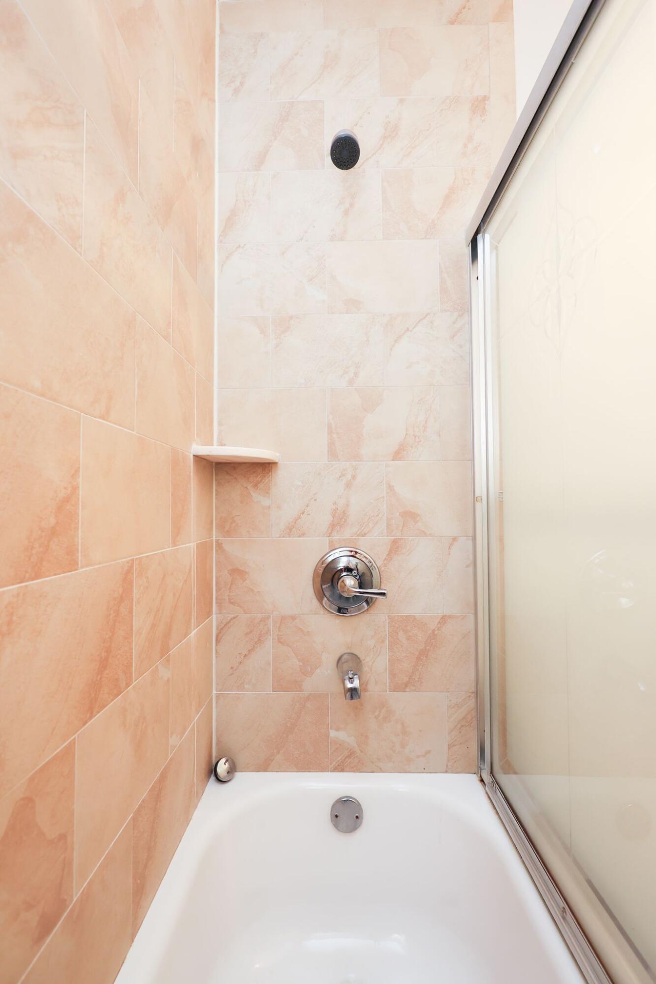 10127 Boca Bend East, Unit B2 Boca Raton, FL 33428 - Photo 12 of 39 02f2ad6c-fbf1-4637-9c38-807766c53115