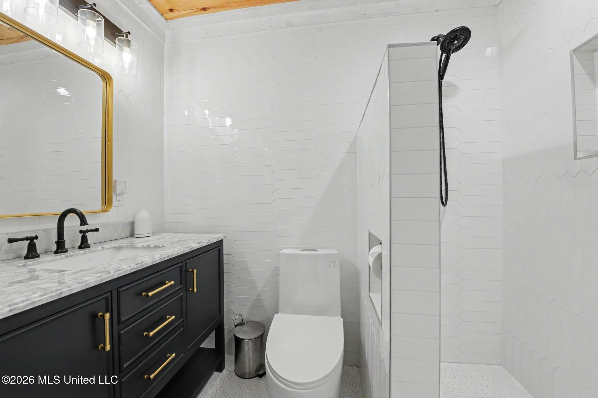 709 Pine Hills Road Ocean Springs, MS 39564 - Photo 21 of 34 022