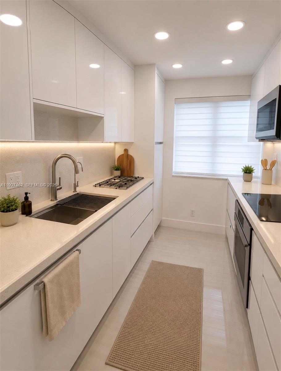 6901 Cypress Road, Unit B17 Plantation, FL 33317 - Photo 10 of 14