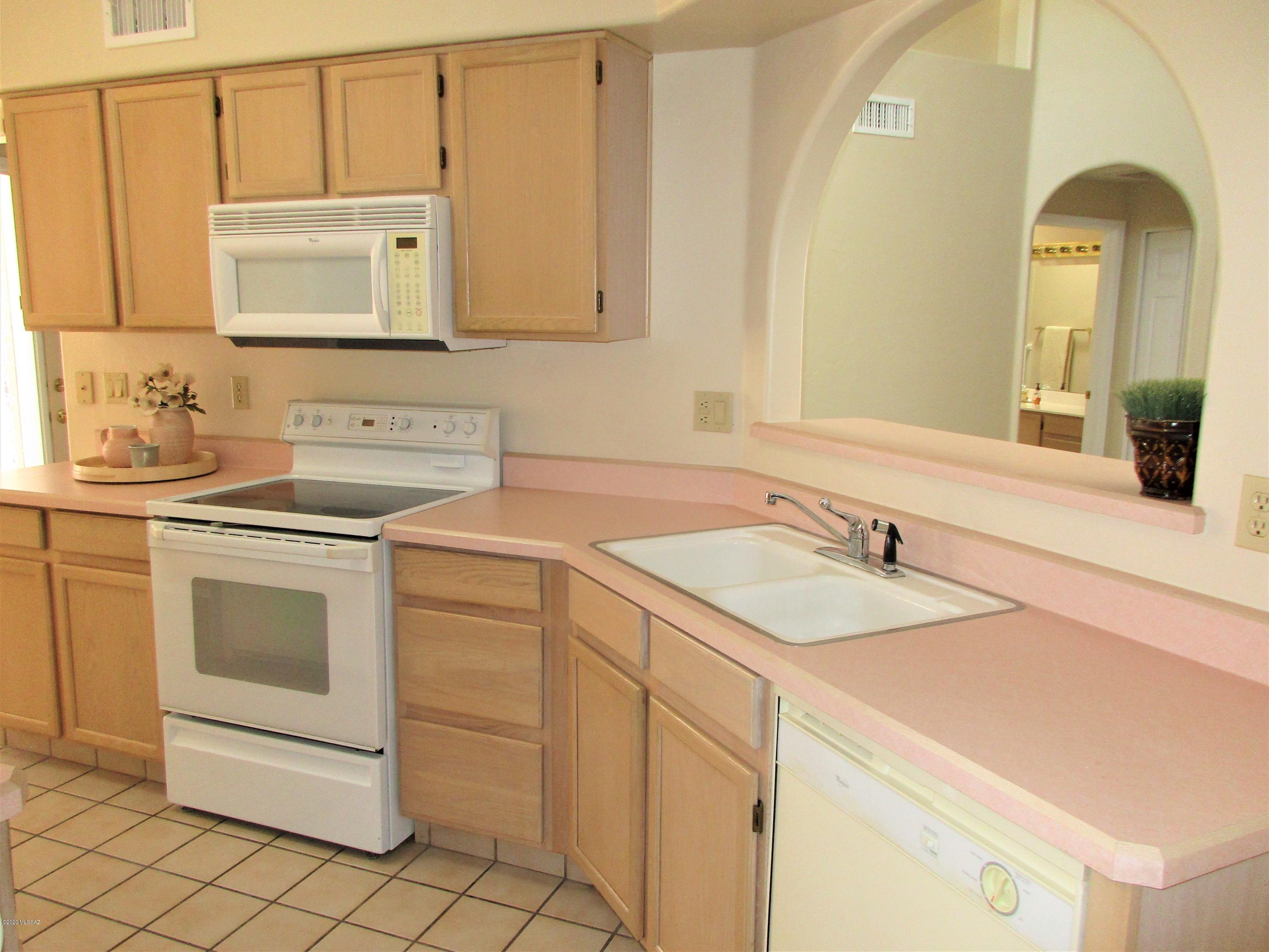 1808 North Rio Mayo Green Valley, AZ 85614 - Photo 8 of 29 Gallery Image 8