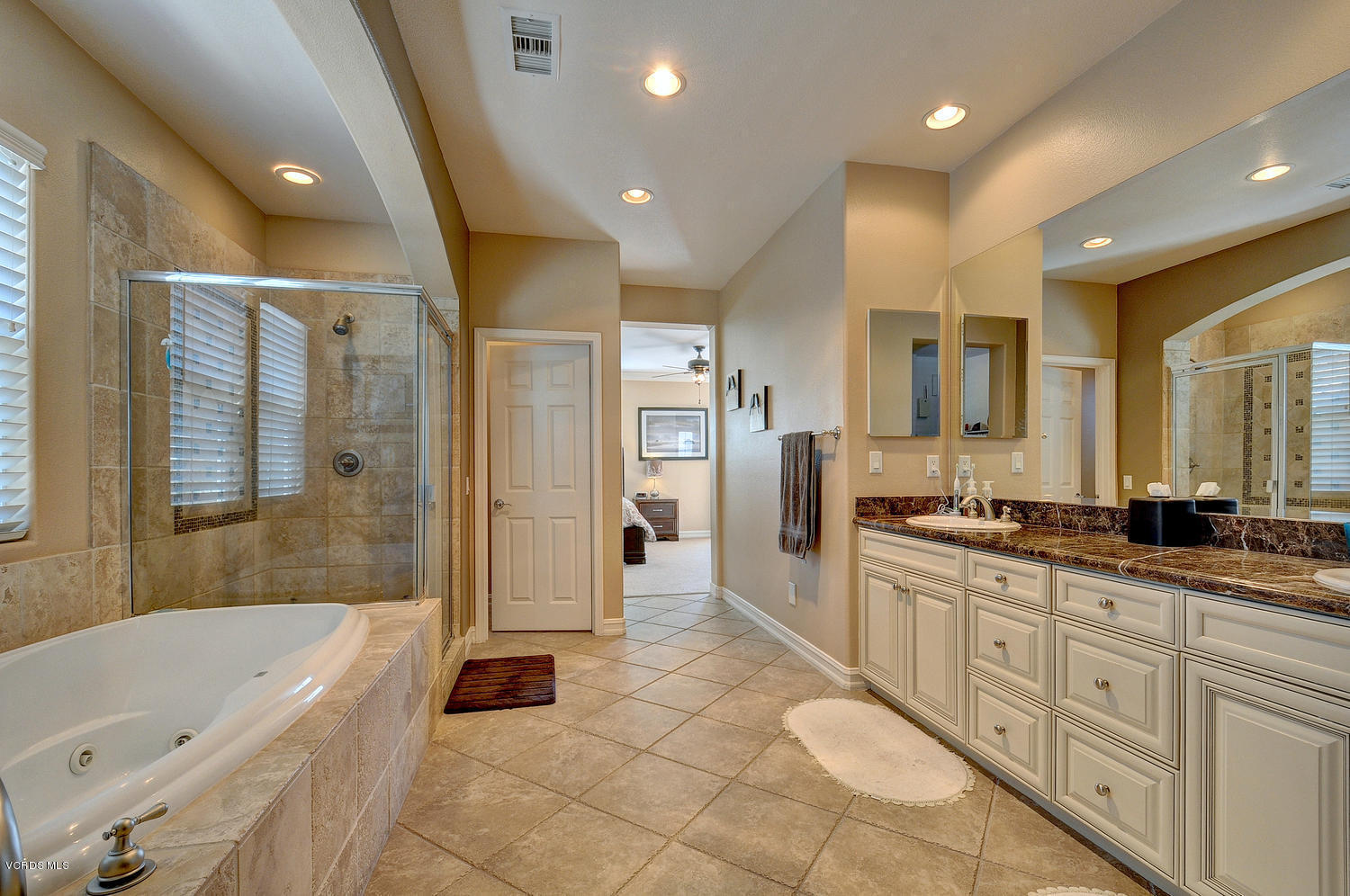 4932 Corral Street Simi Valley, CA 93063 - Photo 23 of 46 4932 Corral Street Simi Valley-large-023