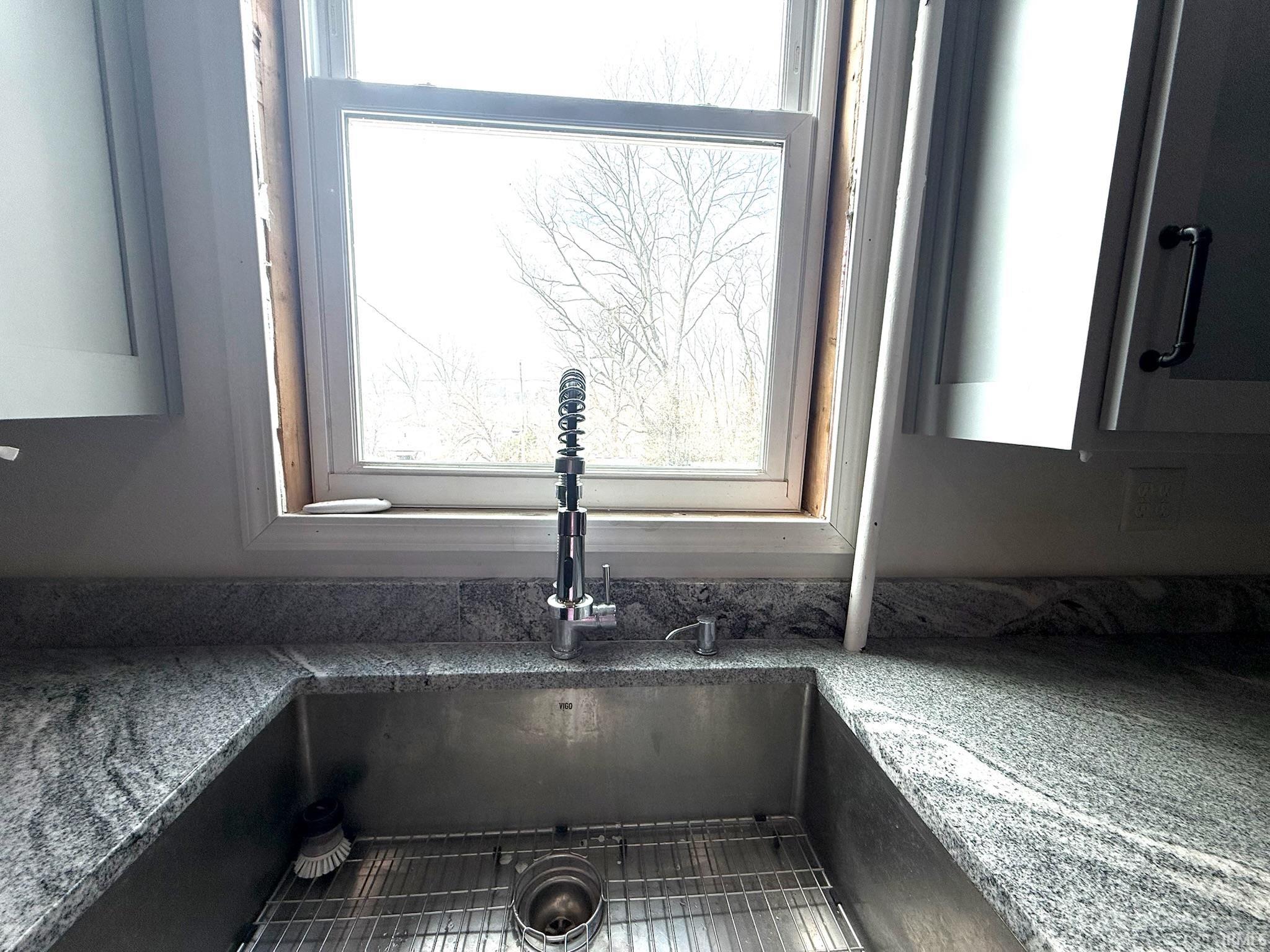 1819 I Street Bedford, IN 47421 - Photo 4 of 36