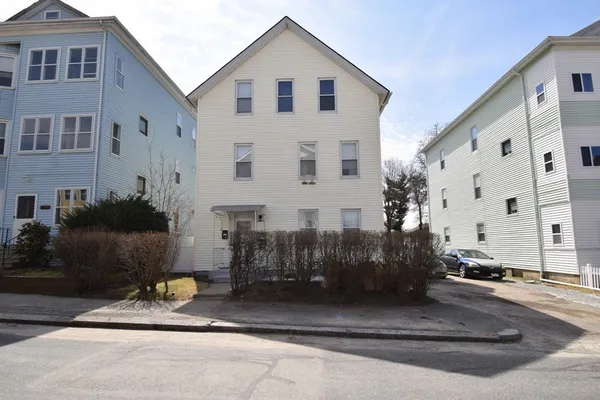 $699,990 | 16 Ames Street, Worcester, MA 01610