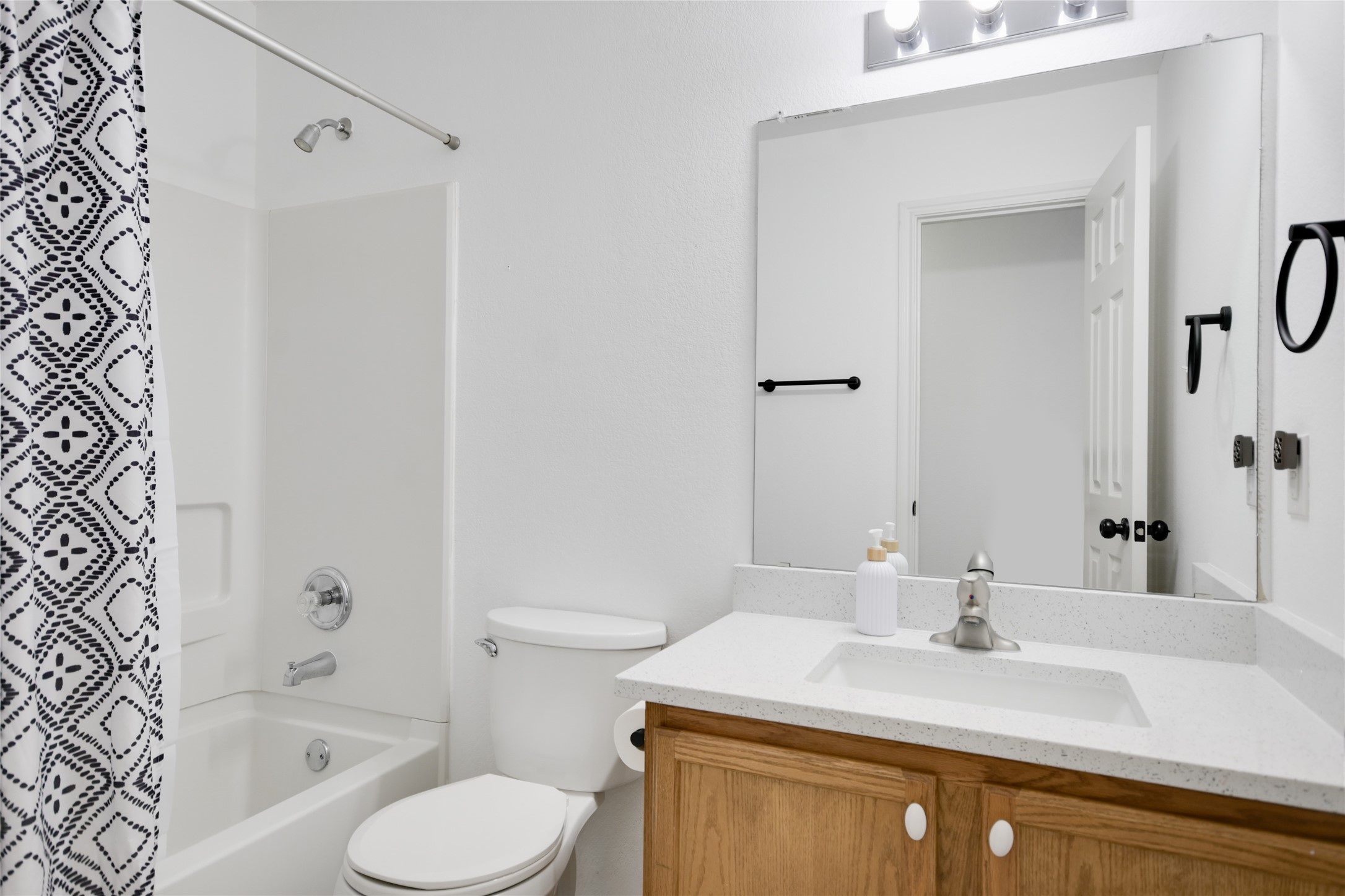 201 Woodley Road Leander, TX 78641 - Photo 11 of 19