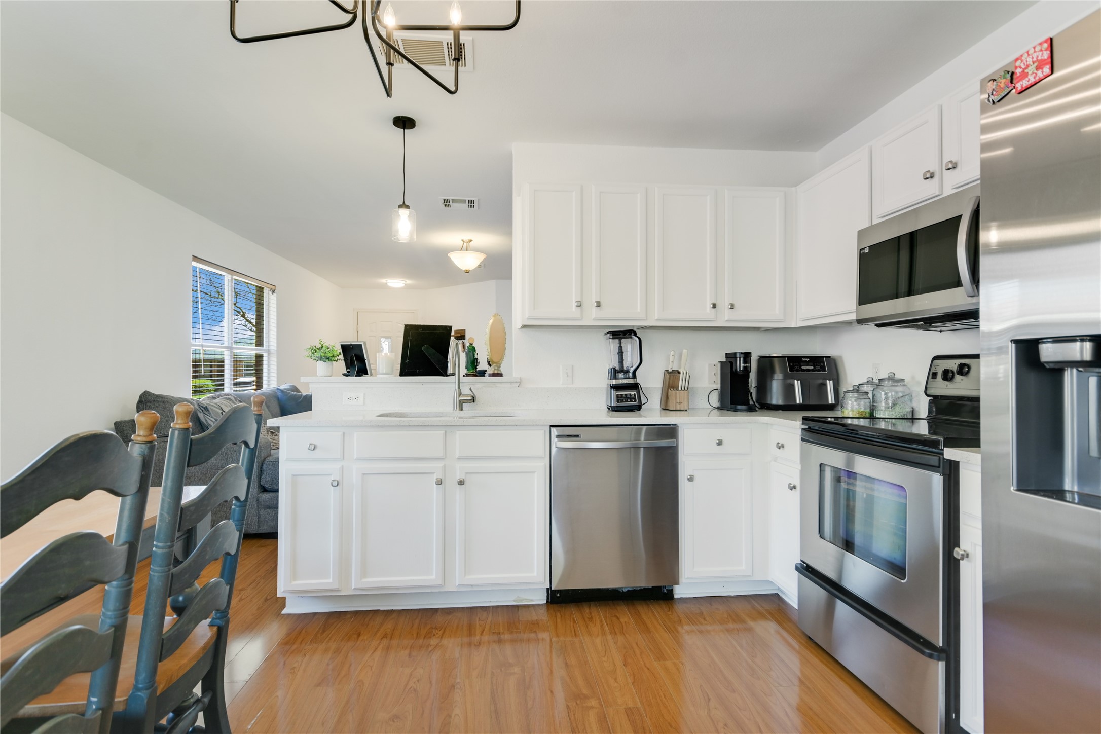 201 Woodley Road Leander, TX 78641 - Photo 5 of 19