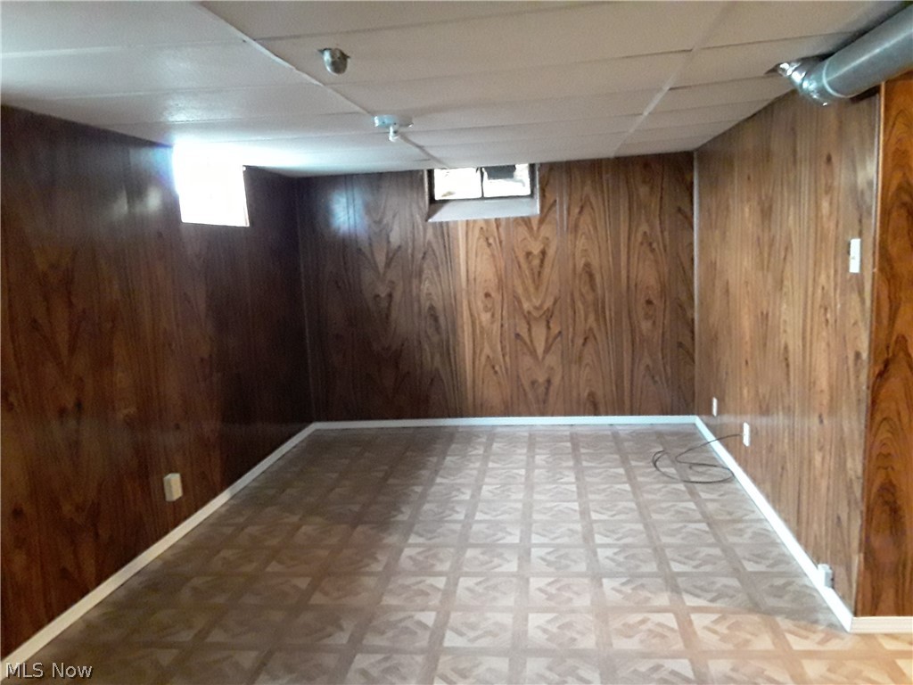 7710 Snow Road Parma, OH 44129 - Photo 12 of 16