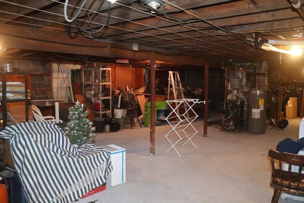 35 Park Road Springfield, MA 01107 - Photo 19 of 23 a view of a room with gym equipment