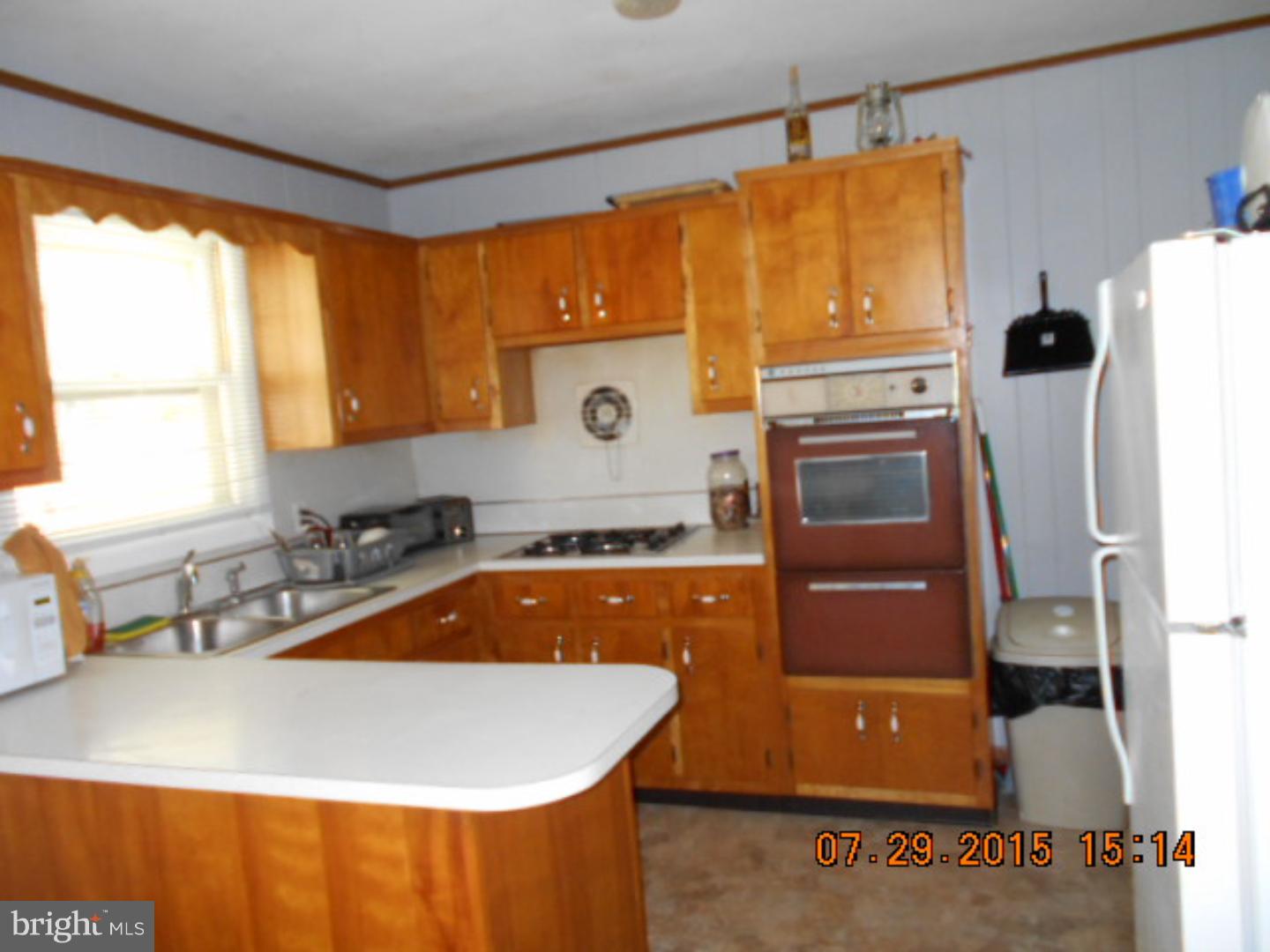 34 Running Brook Road Ewing, NJ 08638 - Photo 5 of 21
