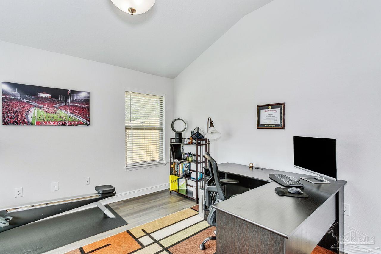 6087 Parsonage Circle Milton, FL 32570 - Photo 8 of 37