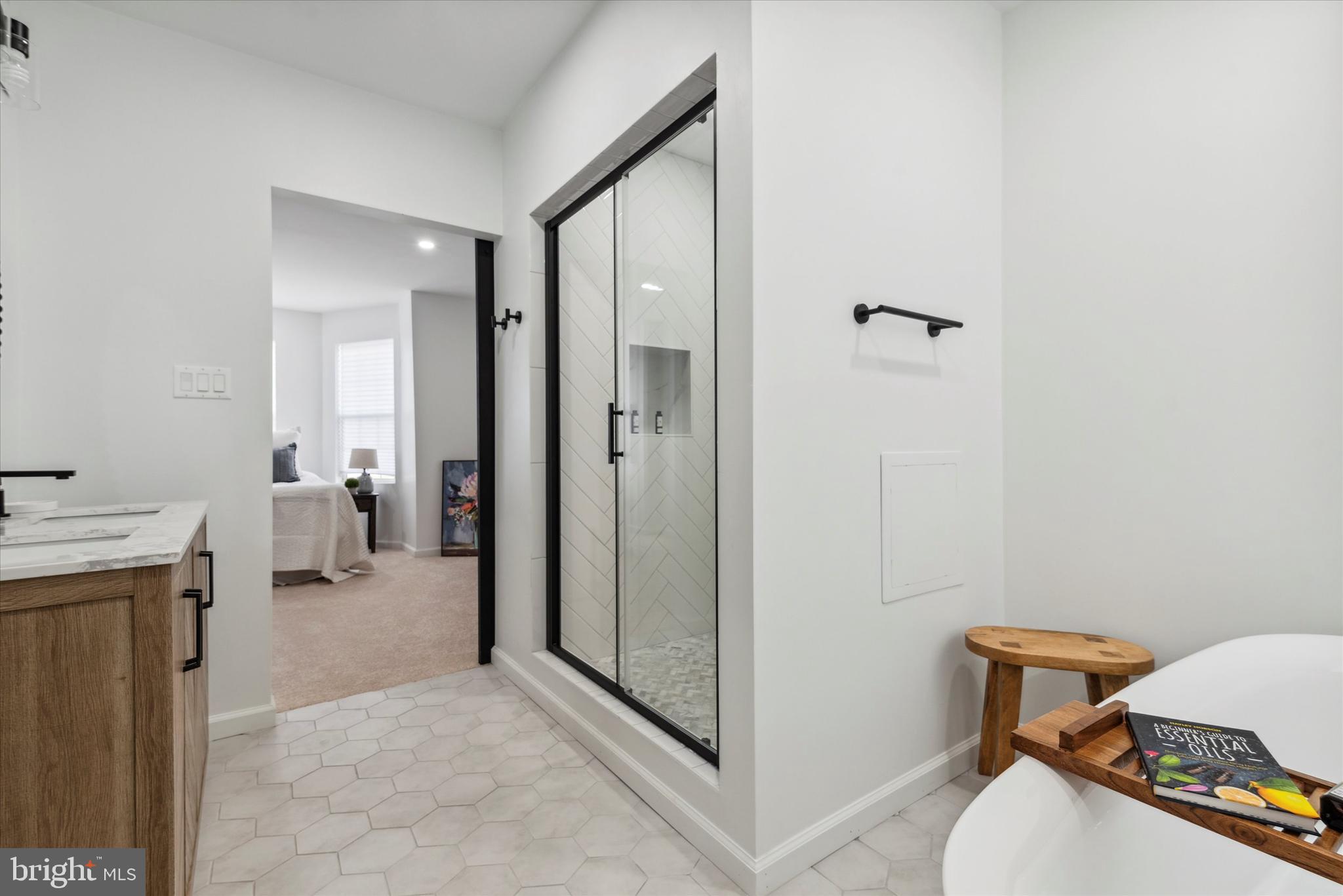 5344 Webster Street Philadelphia, PA 19143 - Photo 20 of 29 Primary Bath