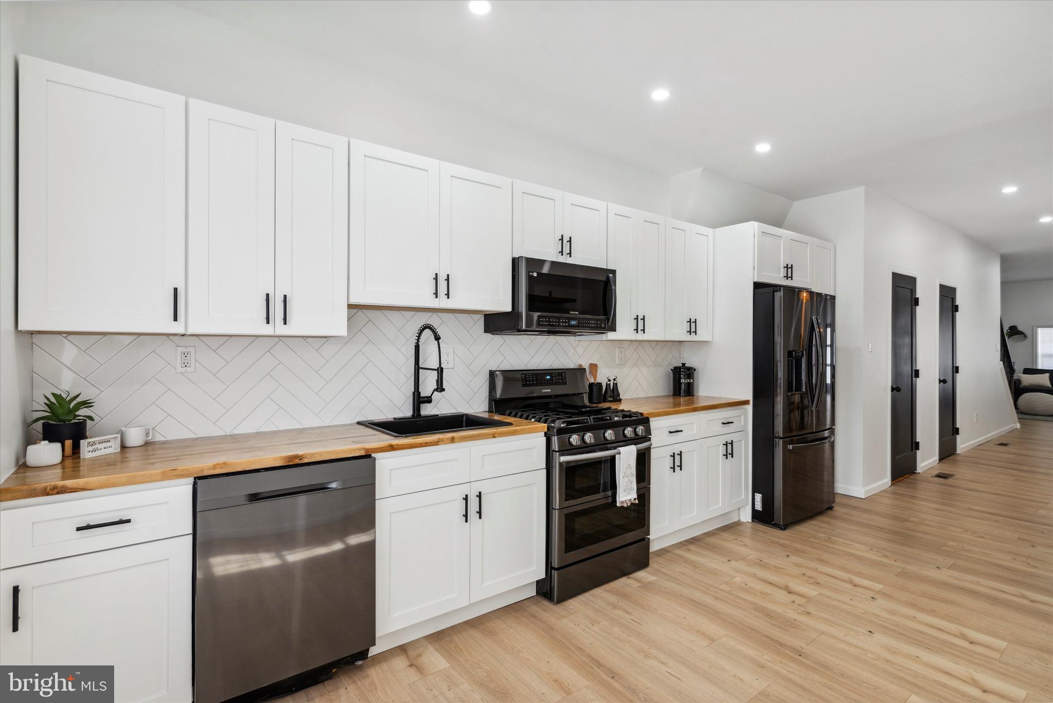 5344 Webster Street Philadelphia, PA 19143 - Photo 10 of 29 Kitchen