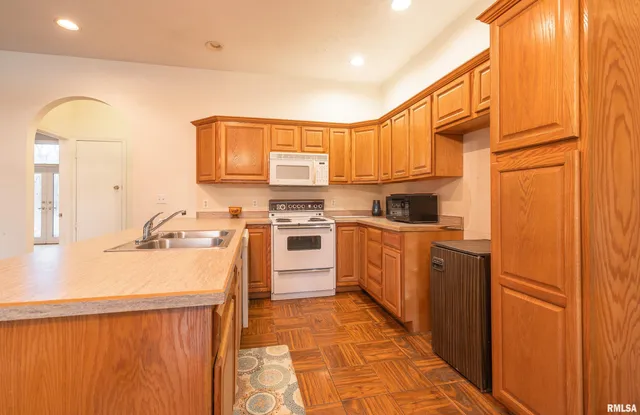 $590,000 | 15319 Laminack Road, Carterville, IL 62918