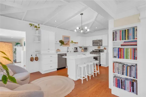$999,000 | 21 2nd Street, Barrington, RI 02806