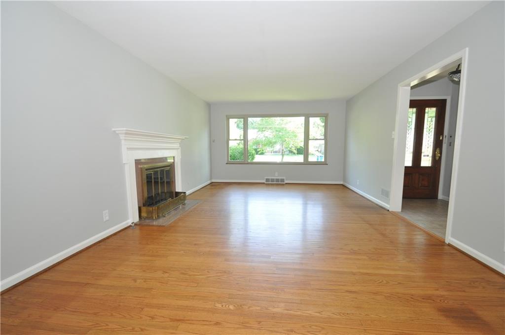 6830 Willow Road Indianapolis, IN 46220 - Photo 2 of 33 Gallery Image 2