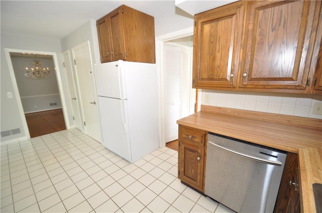 6830 Willow Road Indianapolis, IN 46220 - Photo 15 of 33 Gallery Image 15