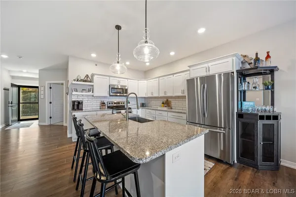 $600,000 | 4910 Worldmark Drive, Unit 4C, Osage Beach, MO 65065