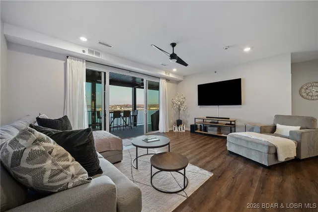 $625,000 | 4910 Worldmark Drive, Unit 4C, Osage Beach, MO 65065