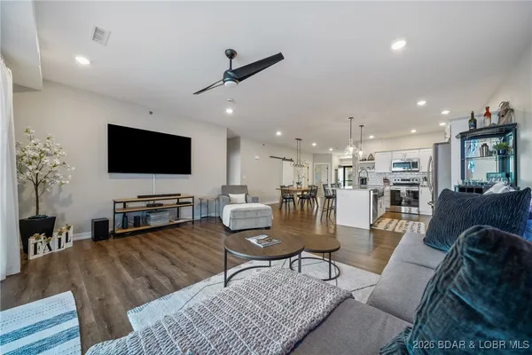 $600,000 | 4910 Worldmark Drive, Unit 4C, Osage Beach, MO 65065