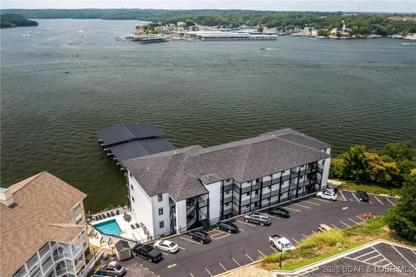 $600,000 | 4910 Worldmark Drive, Unit 4C, Osage Beach, MO 65065