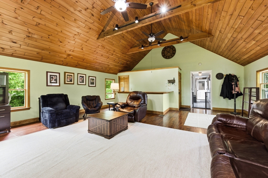 21 Pleasant Street Merrimac, MA 01860 - Photo 5 of 40