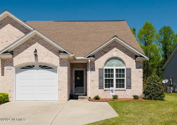 $1,900 | 1860 Cambria Drive, Unit B, Greenville, NC 27834