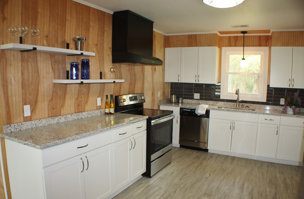 1811 Queen Chapel Road Sumter, SC 29153 - Photo 7 of 24