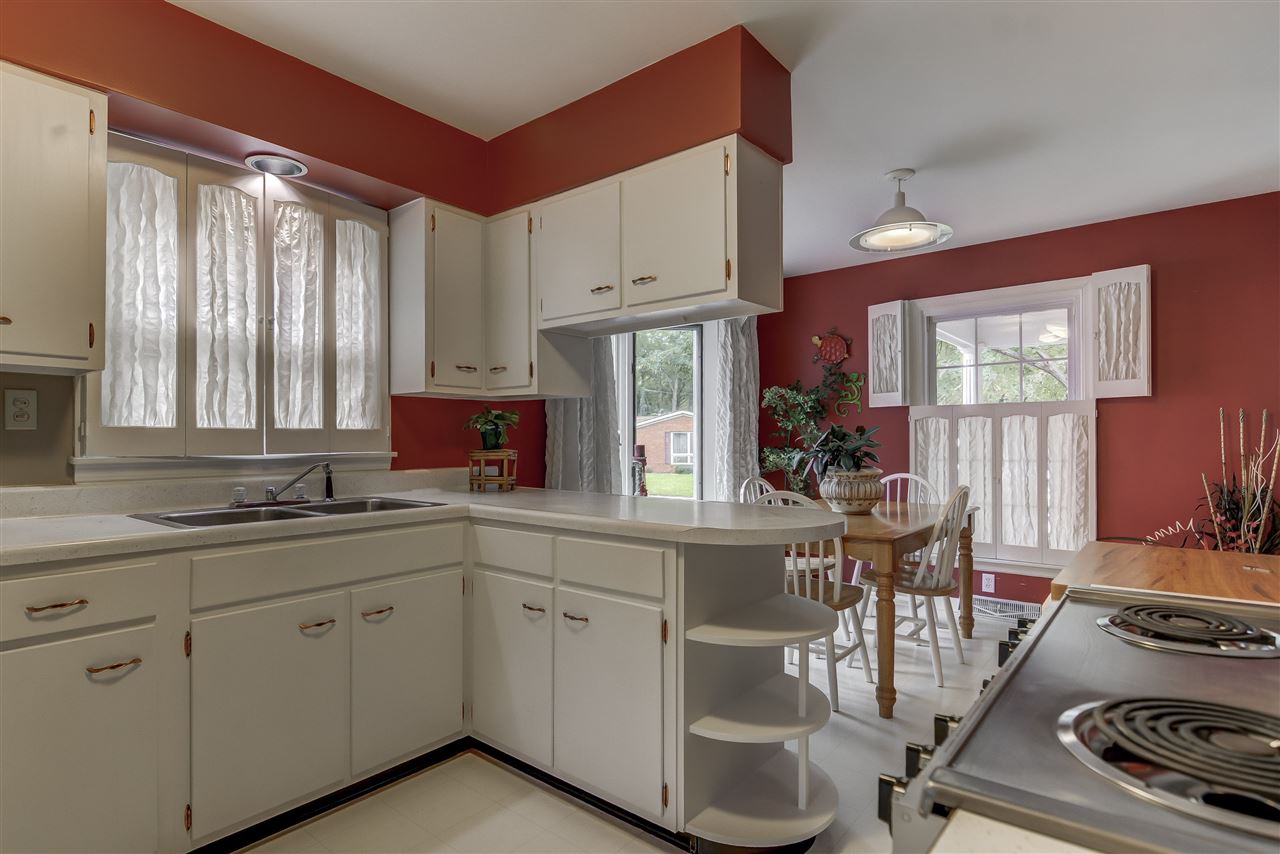 1733 West Jackson Street Springfield, IL 62704 - Photo 11 of 35 Gallery Image 11