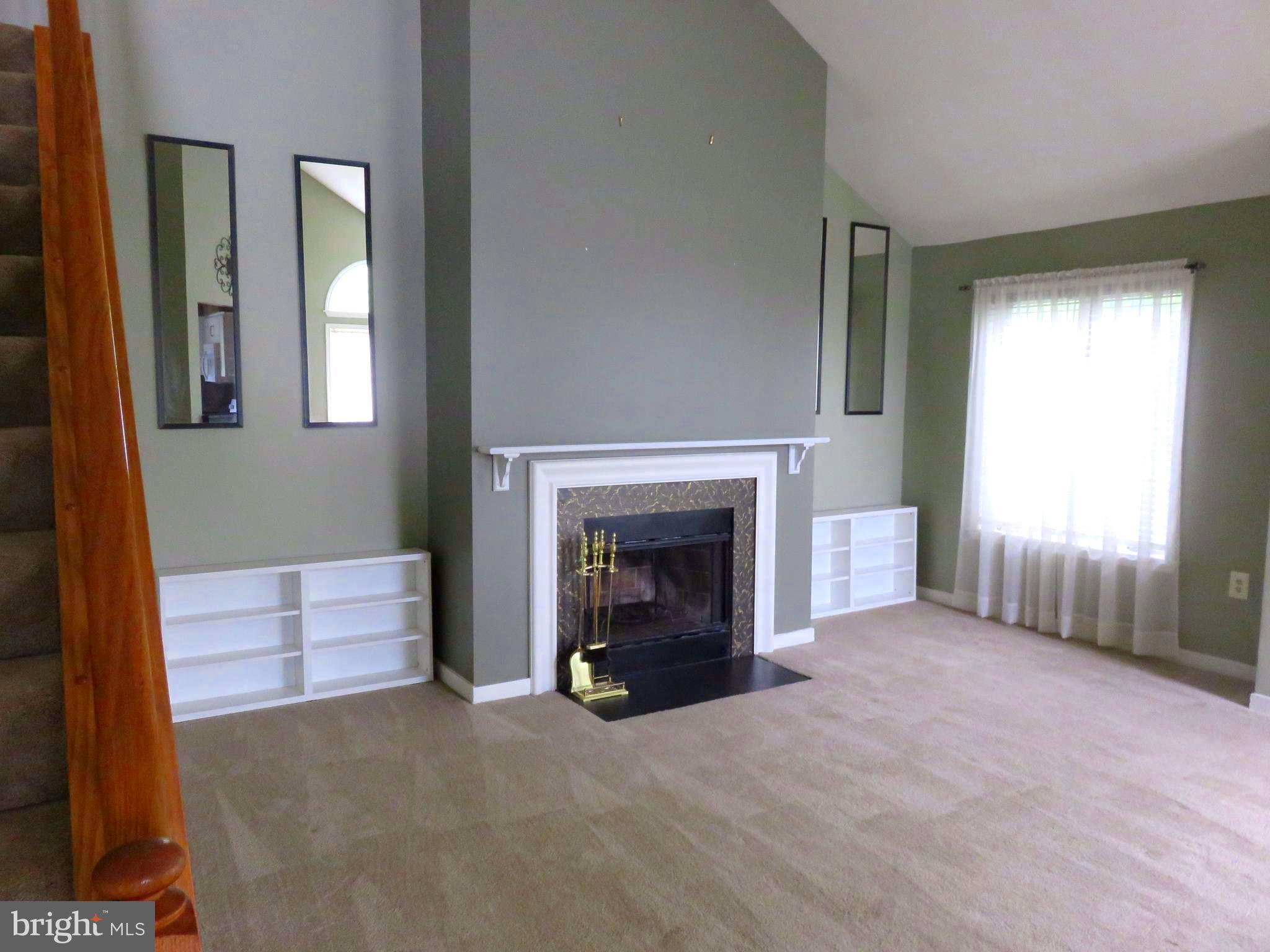 325 Pleasanton Road, Unit B24 Westminster, MD 21157 - Photo 4 of 17 Living Room waiting for your furnishings!