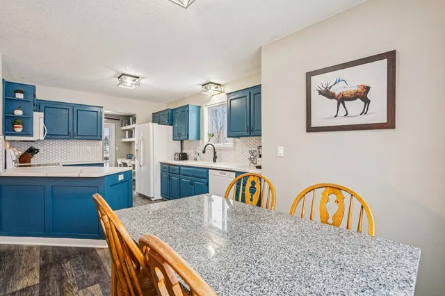 $375,000 | 29614 Nathan Avenue, Lindstrom, MN 55045