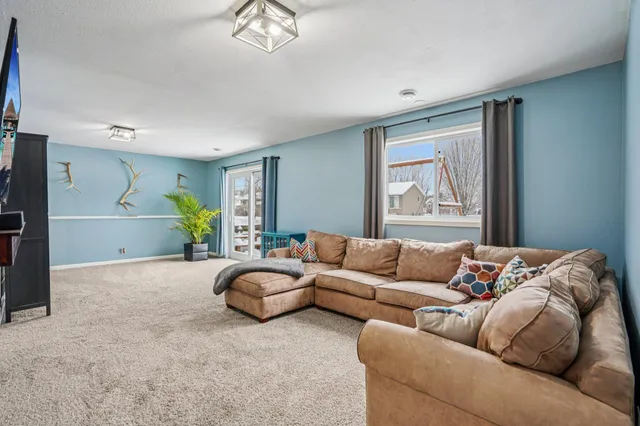 $375,000 | 29614 Nathan Avenue, Lindstrom, MN 55045