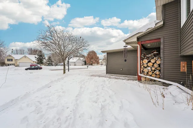 $375,000 | 29614 Nathan Avenue, Lindstrom, MN 55045