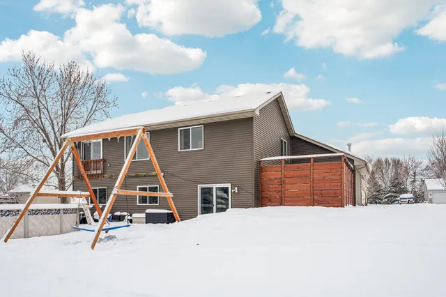 $375,000 | 29614 Nathan Avenue, Lindstrom, MN 55045