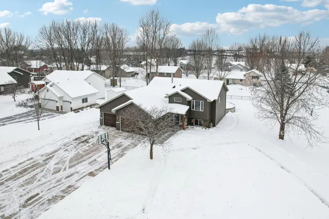 $375,000 | 29614 Nathan Avenue, Lindstrom, MN 55045