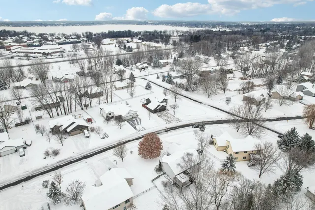 $375,000 | 29614 Nathan Avenue, Lindstrom, MN 55045