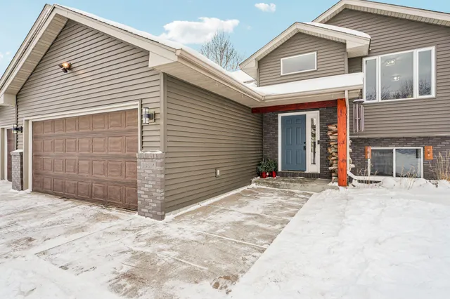 $375,000 | 29614 Nathan Avenue, Lindstrom, MN 55045