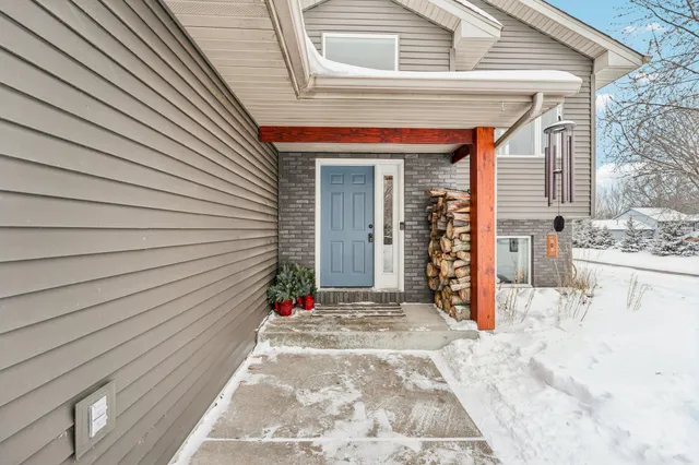 $375,000 | 29614 Nathan Avenue, Lindstrom, MN 55045