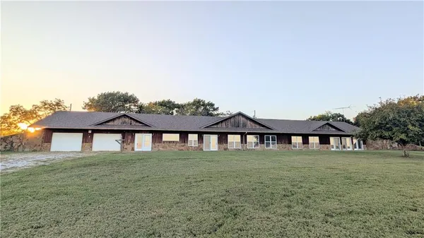 $749,000 | 742 Monroe Street, El Dorado Springs, MO 64744