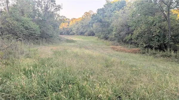 $749,000 | 742 Monroe Street, El Dorado Springs, MO 64744