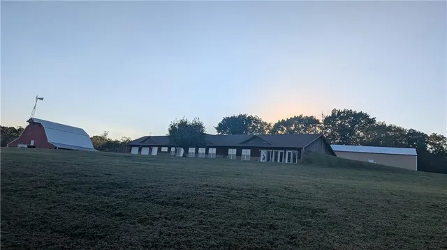 $849,000 | 742 Monroe Street, El Dorado Springs, MO 64744