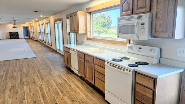$749,000 | 742 Monroe Street, El Dorado Springs, MO 64744