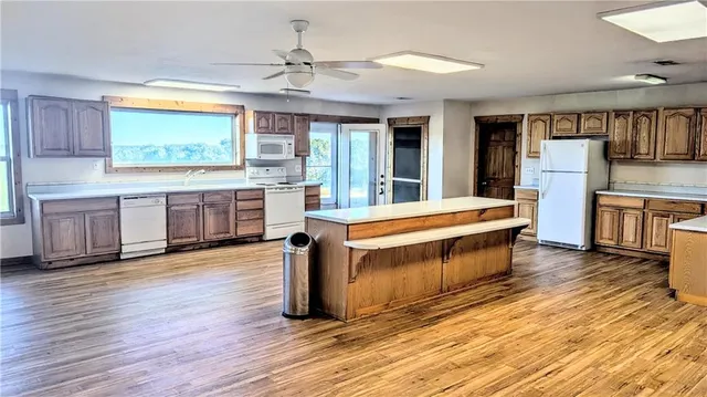 $849,000 | 742 Monroe Street, El Dorado Springs, MO 64744